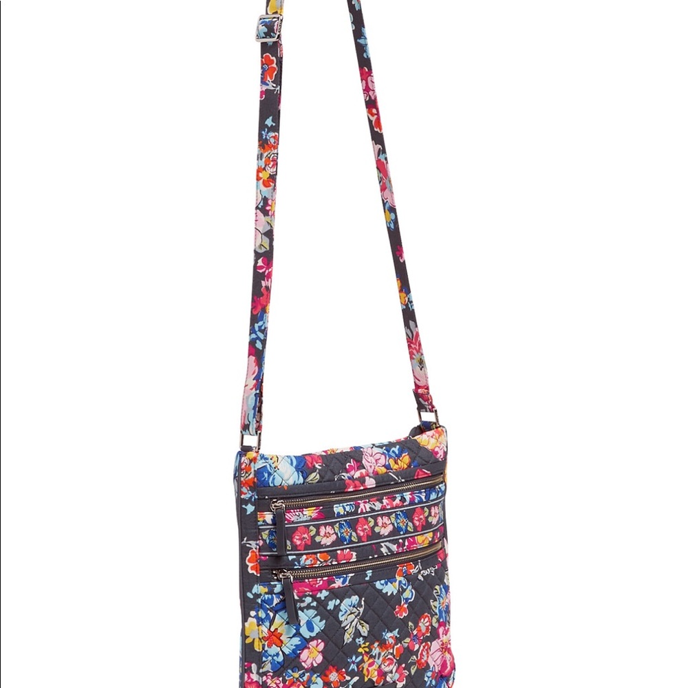 Vera Bradley Iconic Triple Zip Hipster XBODY. NWOT